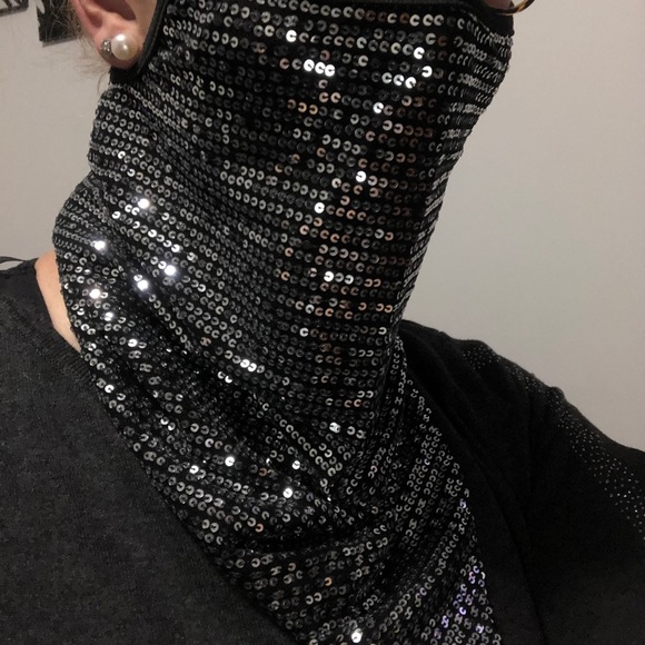 Sequined bandana masks with earloops - Picture 4 of 8